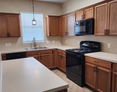 8006 Indian Desert Drive - Photo Thumbnail 5