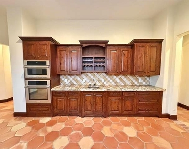 12410 Keith Rd - Photo Thumbnail 9