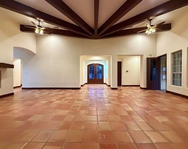 12410 Keith Rd - Photo Thumbnail 5