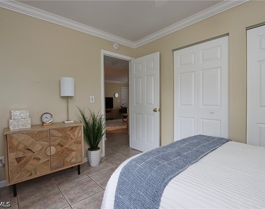 940 3rd Street S - Photo Thumbnail 11