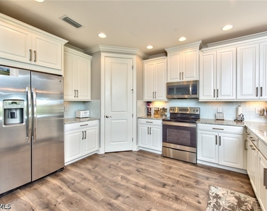 8764 Bellano Court - Photo Thumbnail 7