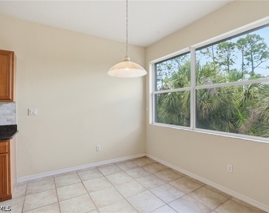 12854 Carrington Circle - Photo Thumbnail 16
