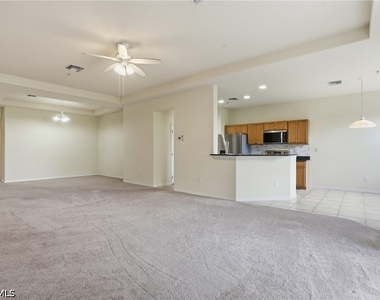 12854 Carrington Circle - Photo Thumbnail 8