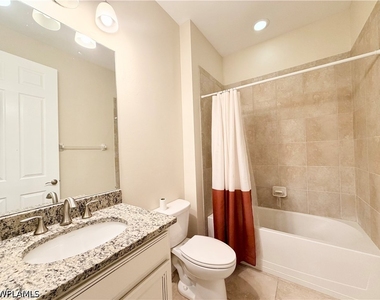 16432 Aberdeen Way - Photo Thumbnail 12