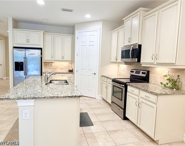 16432 Aberdeen Way - Photo Thumbnail 1