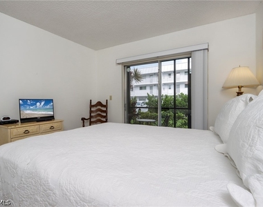 766 Central Avenue - Photo Thumbnail 12