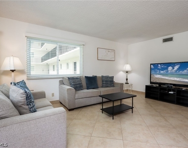 766 Central Avenue - Photo Thumbnail 2