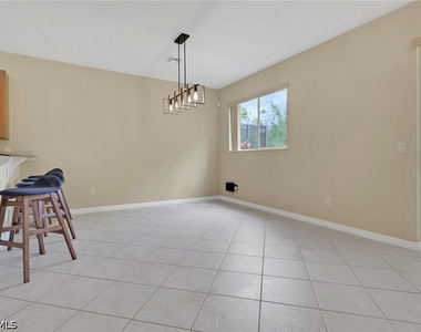 10260 Olivewood Way - Photo Thumbnail 5