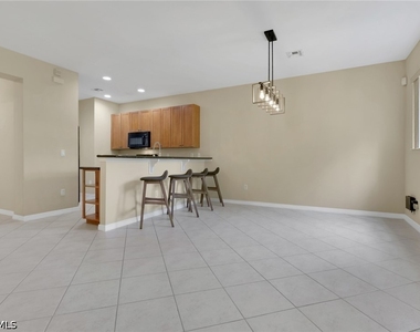 10260 Olivewood Way - Photo Thumbnail 7