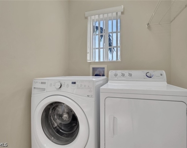 10260 Olivewood Way - Photo Thumbnail 21