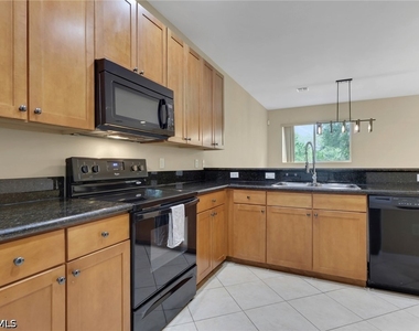 10260 Olivewood Way - Photo Thumbnail 4