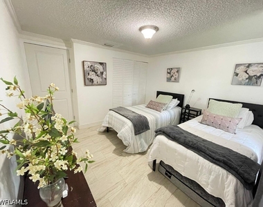 5385 Treetops Drive - Photo Thumbnail 3