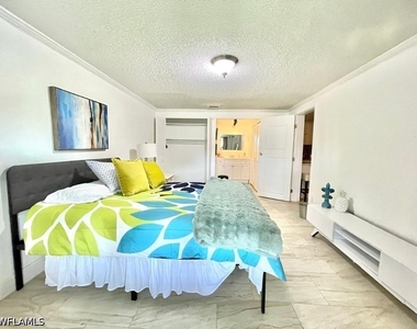 5385 Treetops Drive - Photo Thumbnail 10