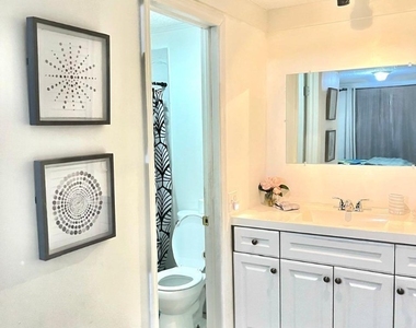 5385 Treetops Drive - Photo Thumbnail 9