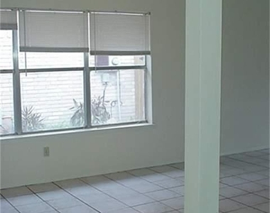 18539 Lippizaner Drive - Photo Thumbnail 3