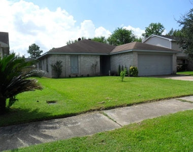 18539 Lippizaner Drive - Photo Thumbnail 1
