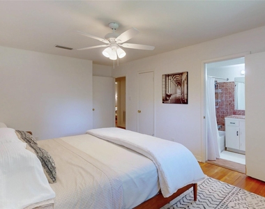 4826 Waynesboro Drive - Photo Thumbnail 15