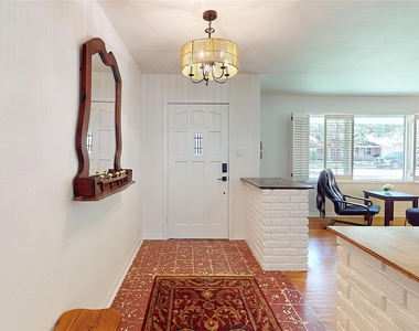 4826 Waynesboro Drive - Photo Thumbnail 4
