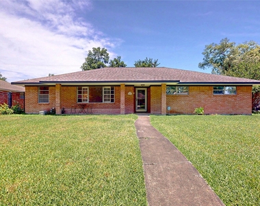 4826 Waynesboro Drive - Photo Thumbnail 24
