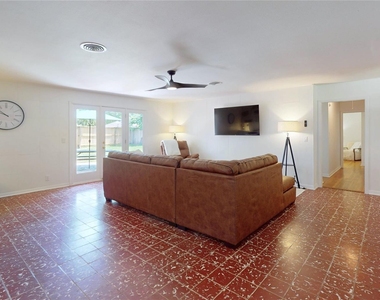 4826 Waynesboro Drive - Photo Thumbnail 1