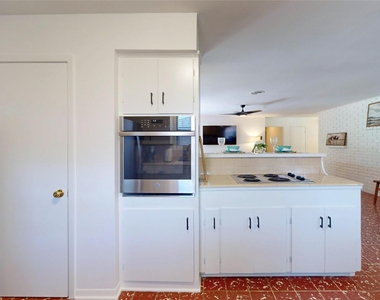 4826 Waynesboro Drive - Photo Thumbnail 11