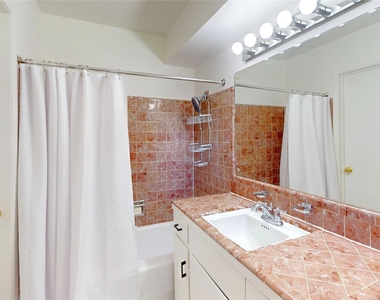 4826 Waynesboro Drive - Photo Thumbnail 16
