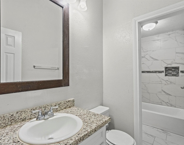7820 Seawall Boulevard - Photo Thumbnail 18
