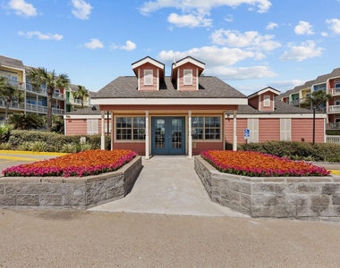 7820 Seawall Boulevard - Photo Thumbnail 2