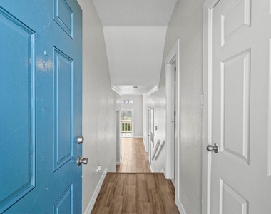 7820 Seawall Boulevard - Photo Thumbnail 34