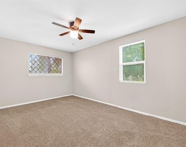 403 Mistywood Drive - Photo Thumbnail 18