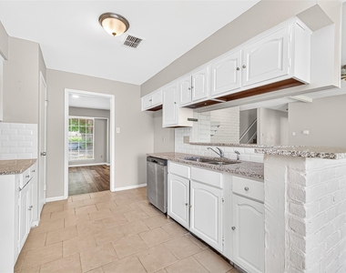 403 Mistywood Drive - Photo Thumbnail 12