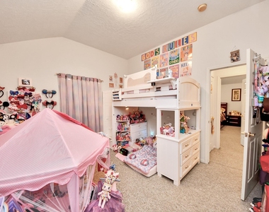 1611 Bob White Street - Photo Thumbnail 10
