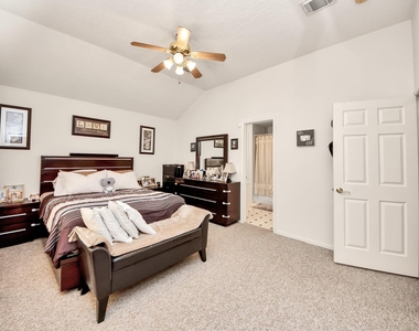 1611 Bob White Street - Photo Thumbnail 12