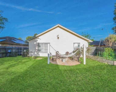 1611 Bob White Street - Photo Thumbnail 24