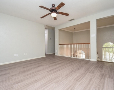 202 W Sterling Pond Circle - Photo Thumbnail 24