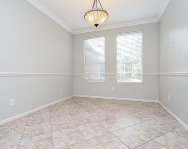 202 W Sterling Pond Circle - Photo Thumbnail 16