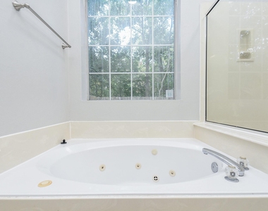 202 W Sterling Pond Circle - Photo Thumbnail 21