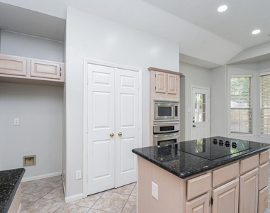 202 W Sterling Pond Circle - Photo Thumbnail 13
