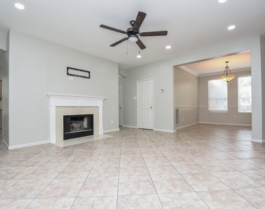 202 W Sterling Pond Circle - Photo Thumbnail 5