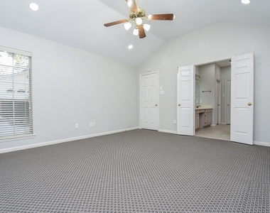202 W Sterling Pond Circle - Photo Thumbnail 18