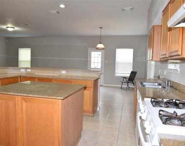 6807 Turtlewood Drive - Photo Thumbnail 5