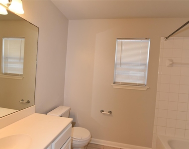 6807 Turtlewood Drive - Photo Thumbnail 22