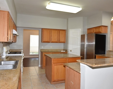 6807 Turtlewood Drive - Photo Thumbnail 2
