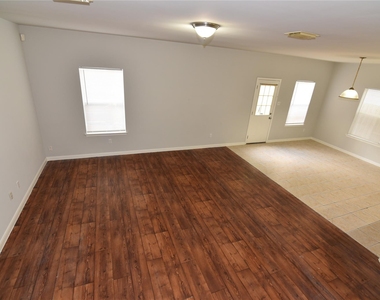 6807 Turtlewood Drive - Photo Thumbnail 9