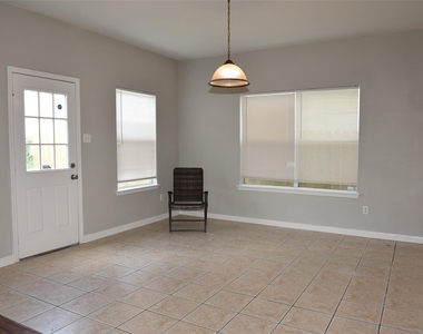 6807 Turtlewood Drive - Photo Thumbnail 6