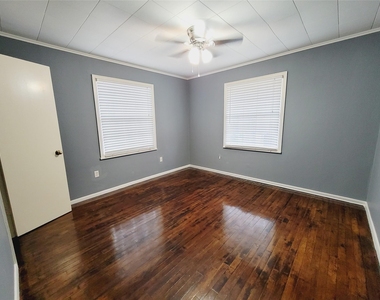 7535 Thurow Street - Photo Thumbnail 11
