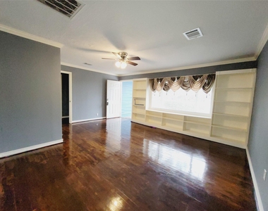 7535 Thurow Street - Photo Thumbnail 6