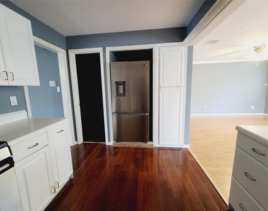 7535 Thurow Street - Photo Thumbnail 16