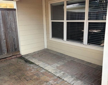 15939 Cottage Ivy Circle - Photo Thumbnail 21