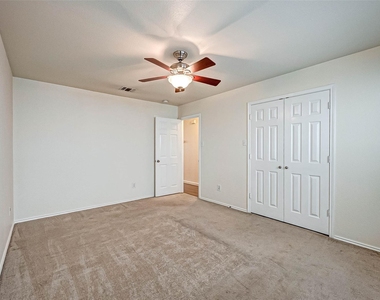 7910 Raven Creek Lane - Photo Thumbnail 27